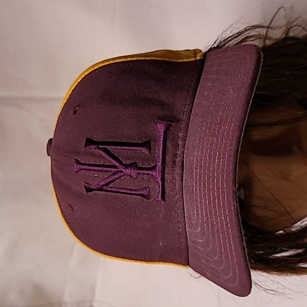 Vintage. Made in USA.  Minnesota Baseball Fitted Cap. New Era. Size 7 1/4